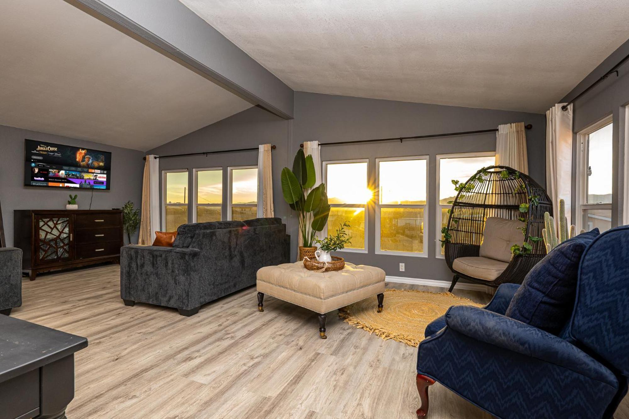 Magnificent & Tranquil Home, Mountain Views , 8 Mins To Casinos & River, Fire Pit, Bbq Bullhead City Dış mekan fotoğraf