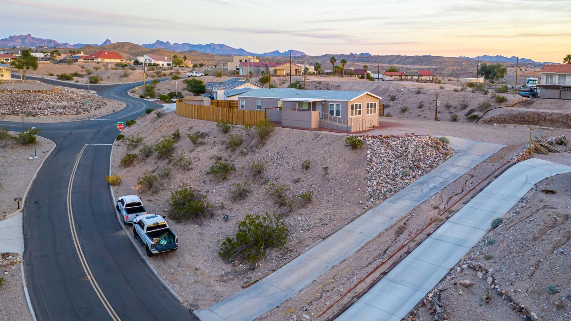 Magnificent & Tranquil Home, Mountain Views , 8 Mins To Casinos & River, Fire Pit, Bbq Bullhead City Dış mekan fotoğraf